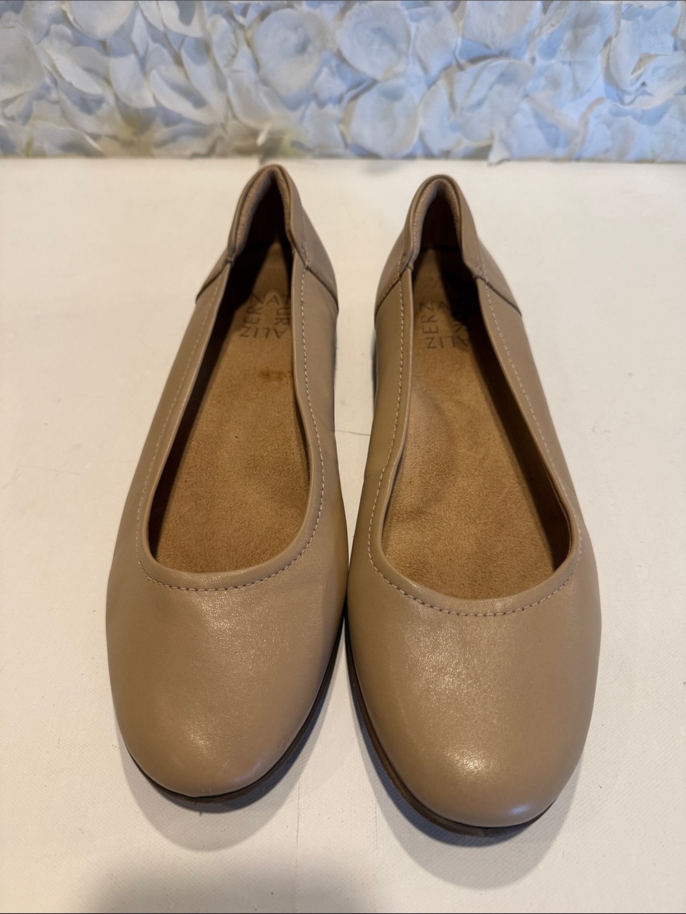 Naturalizer Taupe Ballet Flats - Classic Slip-On Loafers
